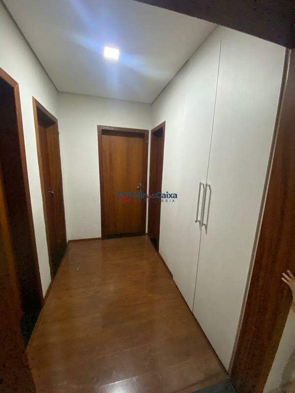 Apartamento à venda com 3 quartos, 117m² - Foto 7