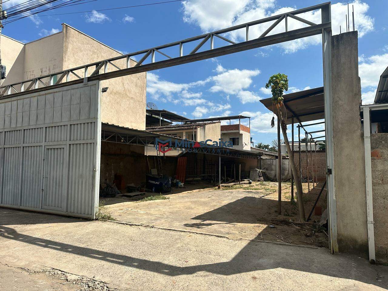 Depósito-Galpão-Armazém para alugar, 300m² - Foto 1