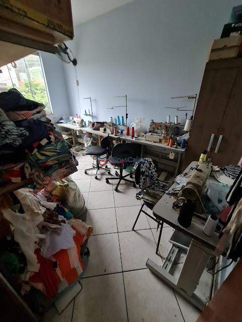 Casa à venda com 4 quartos, 450m² - Foto 14