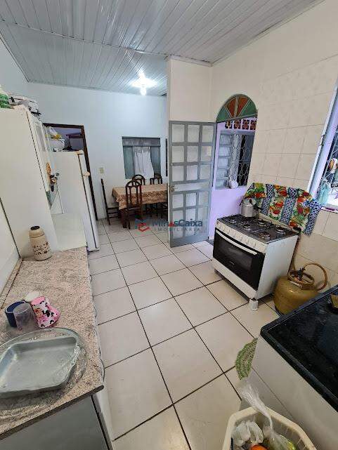 Casa à venda com 4 quartos, 450m² - Foto 2