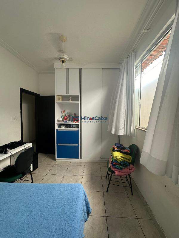 Casa à venda com 3 quartos, 300m² - Foto 10