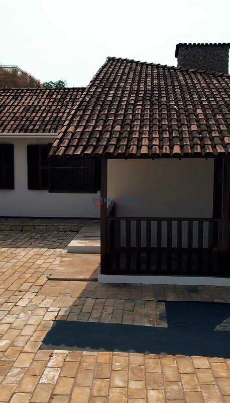 Casa à venda com 3 quartos, 1500m² - Foto 2