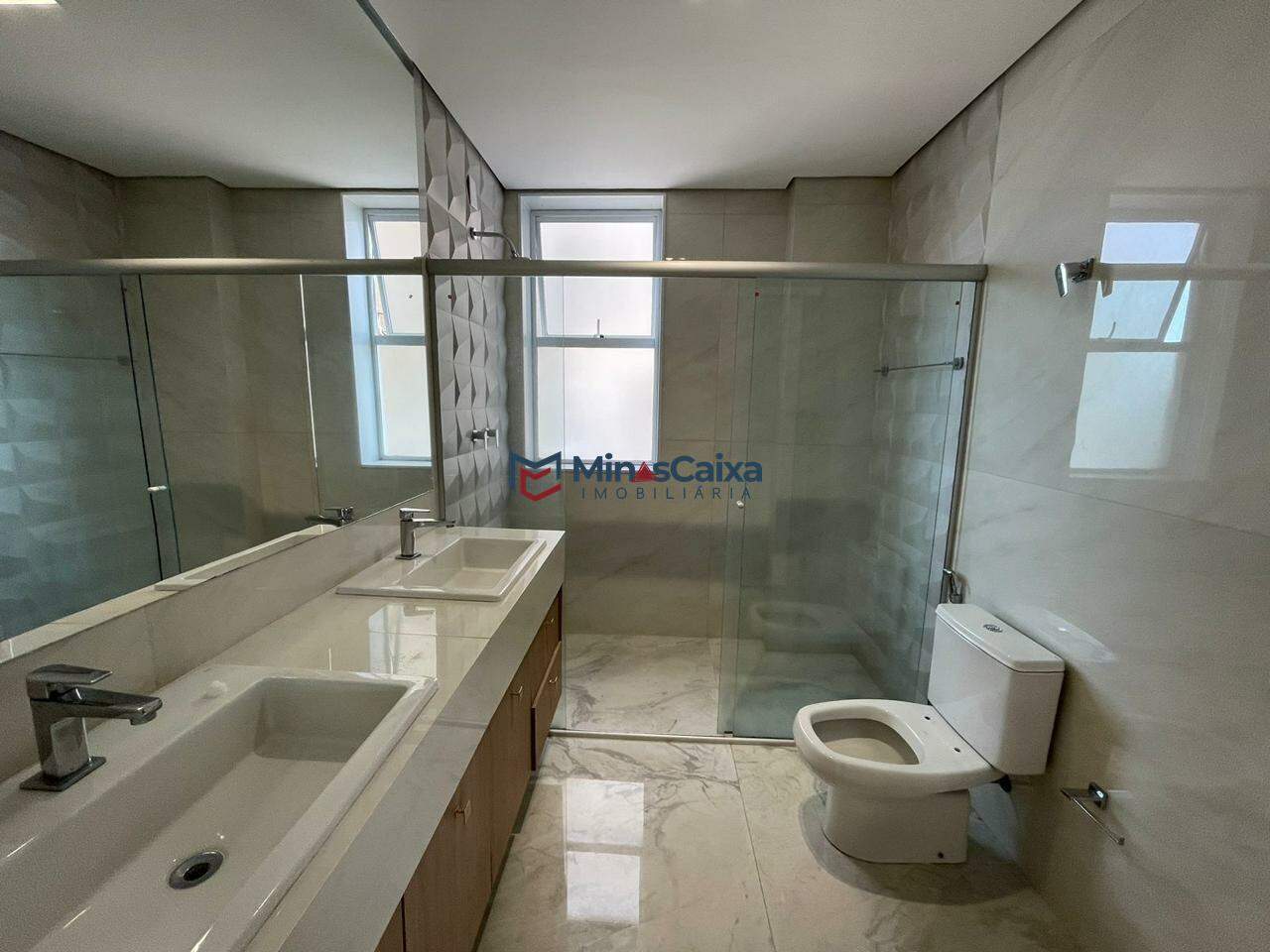 Apartamento para alugar com 3 quartos, 202m² - Foto 9