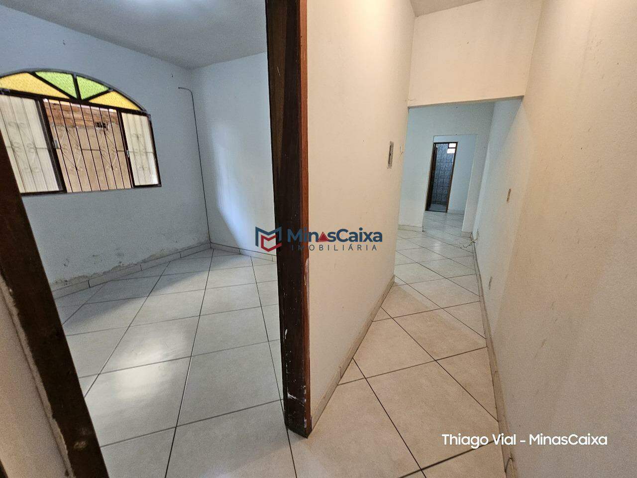 Casa à venda com 5 quartos, 150m² - Foto 4