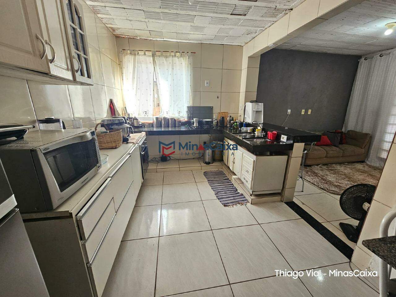 Casa à venda com 2 quartos, 105m² - Foto 2