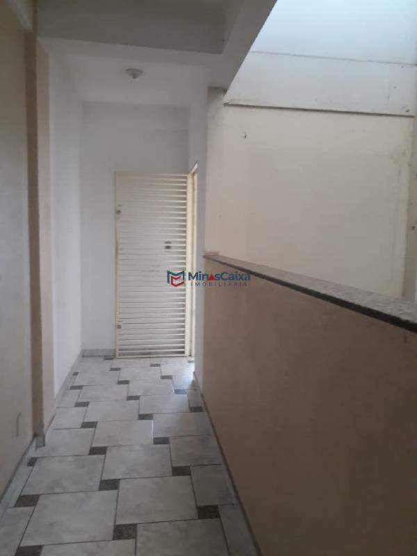 Apartamento à venda com 2 quartos, 100m² - Foto 2