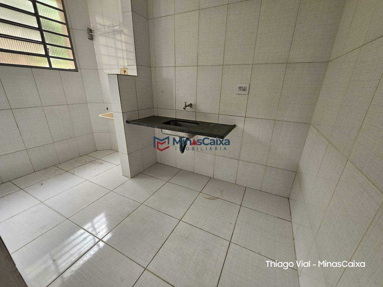 Apartamento à venda com 2 quartos, 42m² - Foto 4