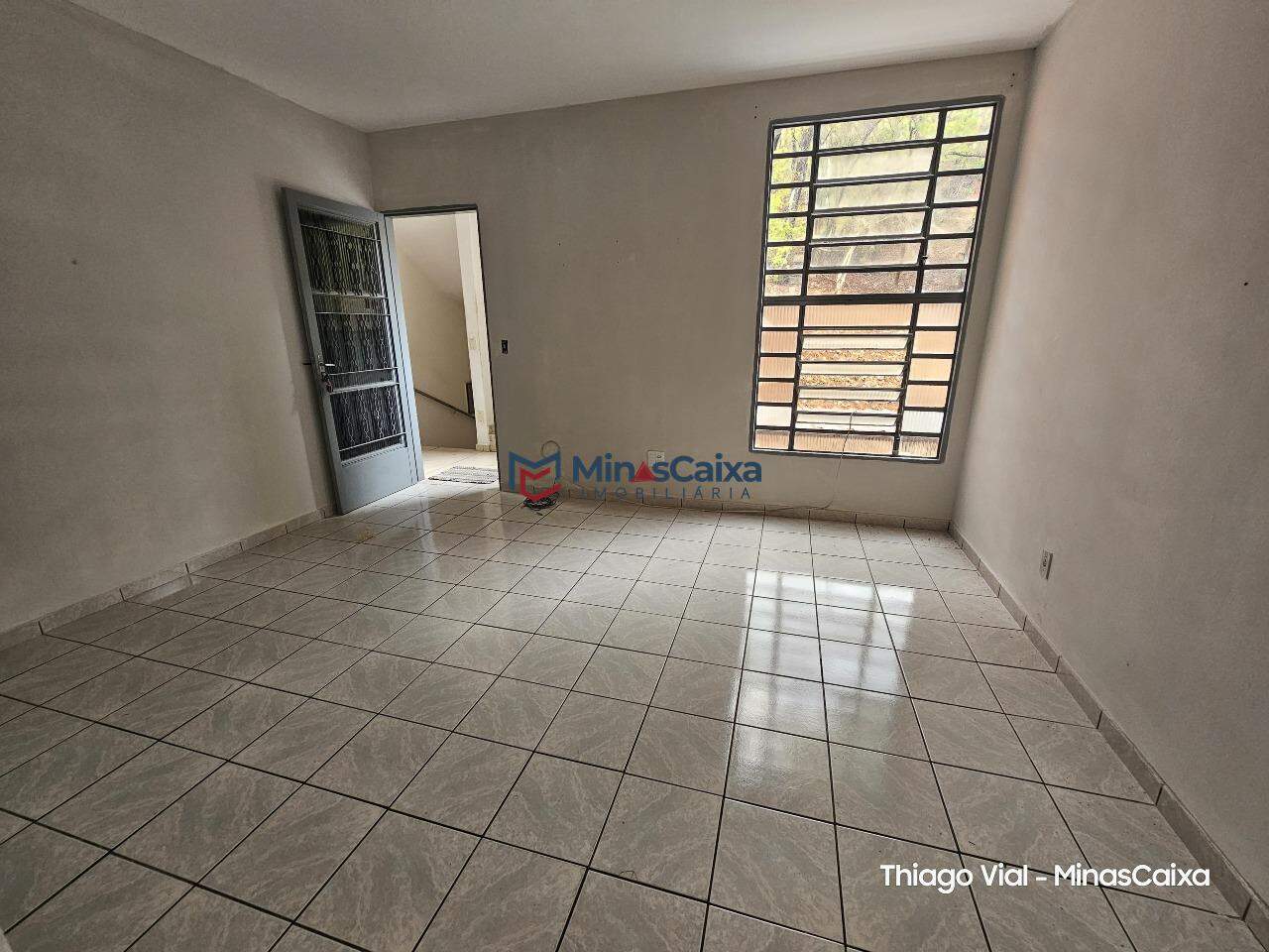 Apartamento à venda com 2 quartos, 42m² - Foto 2