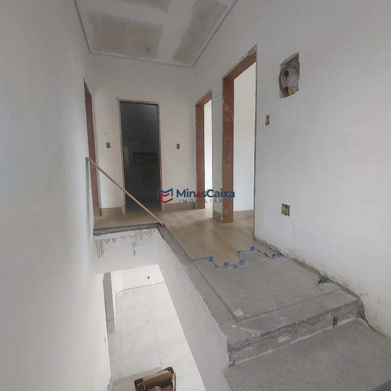 Casa à venda com 3 quartos, 160m² - Foto 9