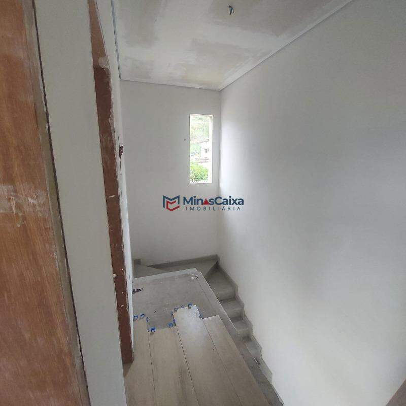 Casa à venda com 3 quartos, 160m² - Foto 10