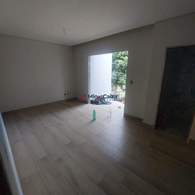 Casa à venda com 3 quartos, 150m² - Foto 9