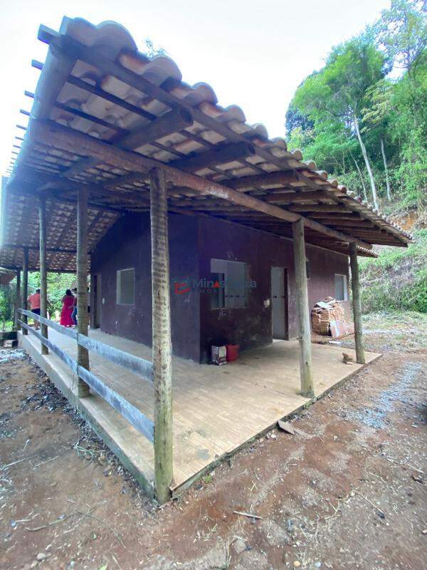 Chácara à venda com 2 quartos, 1200m² - Foto 2