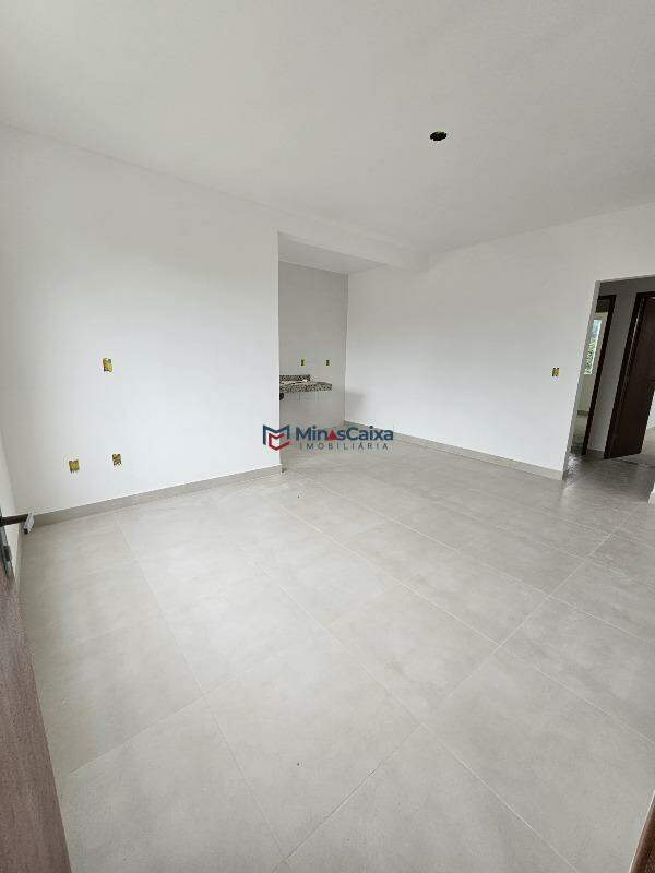 Apartamento à venda com 2 quartos, 70m² - Foto 1