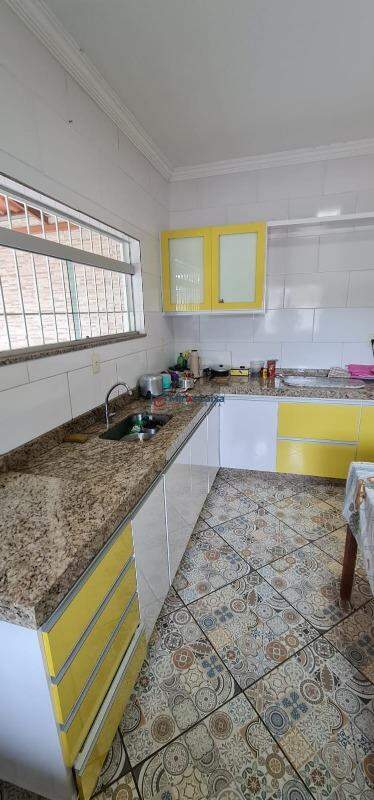 Casa à venda com 3 quartos, 184m² - Foto 5