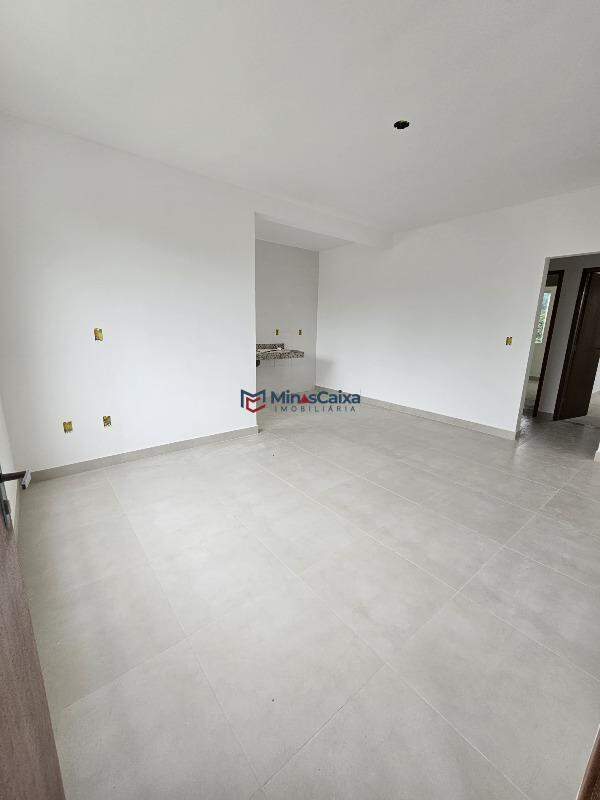 Apartamento à venda com 2 quartos, 68m² - Foto 1