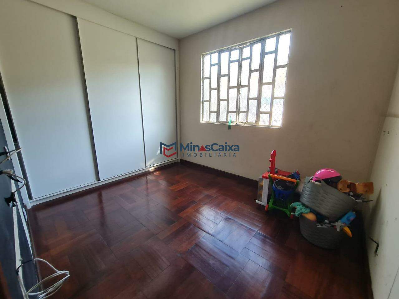 Casa para alugar com 5 quartos, 265m² - Foto 16