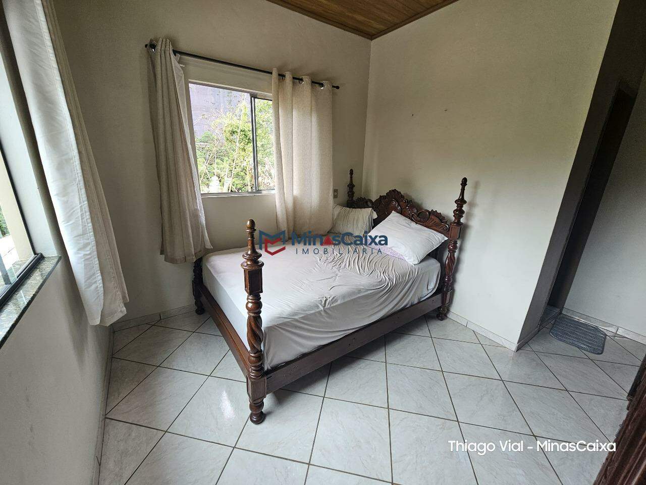 Chácara à venda com 4 quartos, 300m² - Foto 17