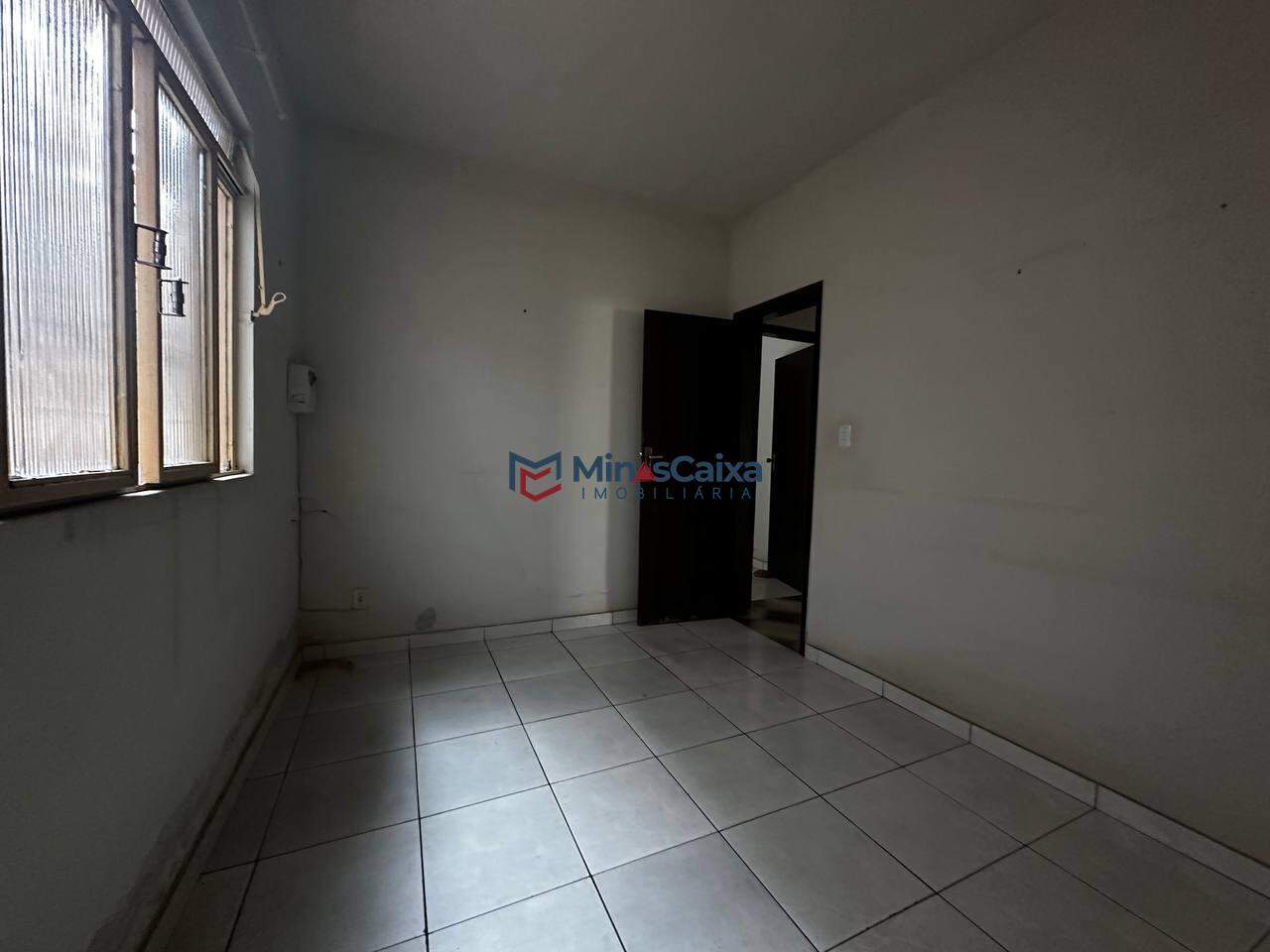 Casa à venda com 4 quartos, 197m² - Foto 12