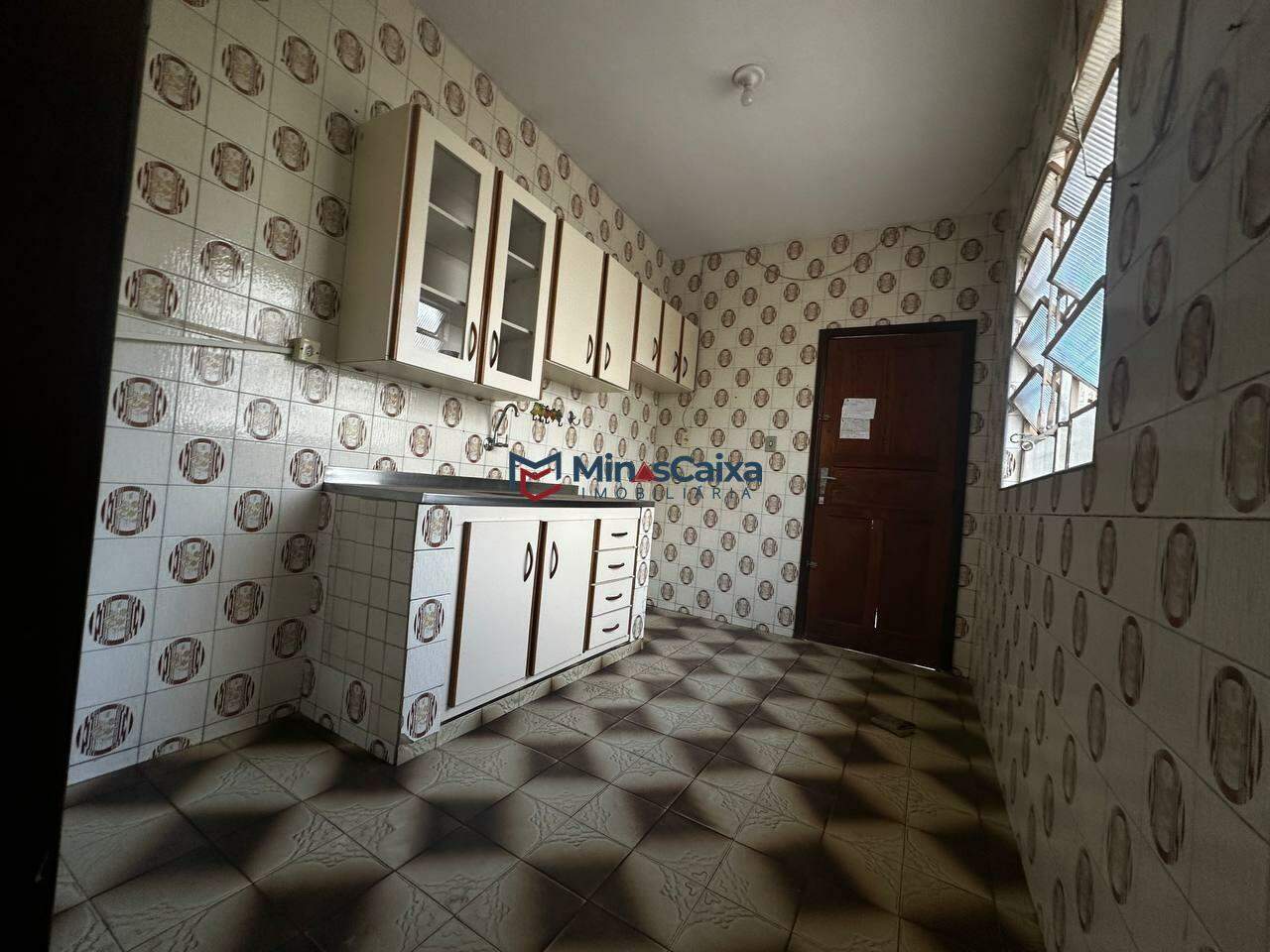 Casa à venda com 4 quartos, 197m² - Foto 5