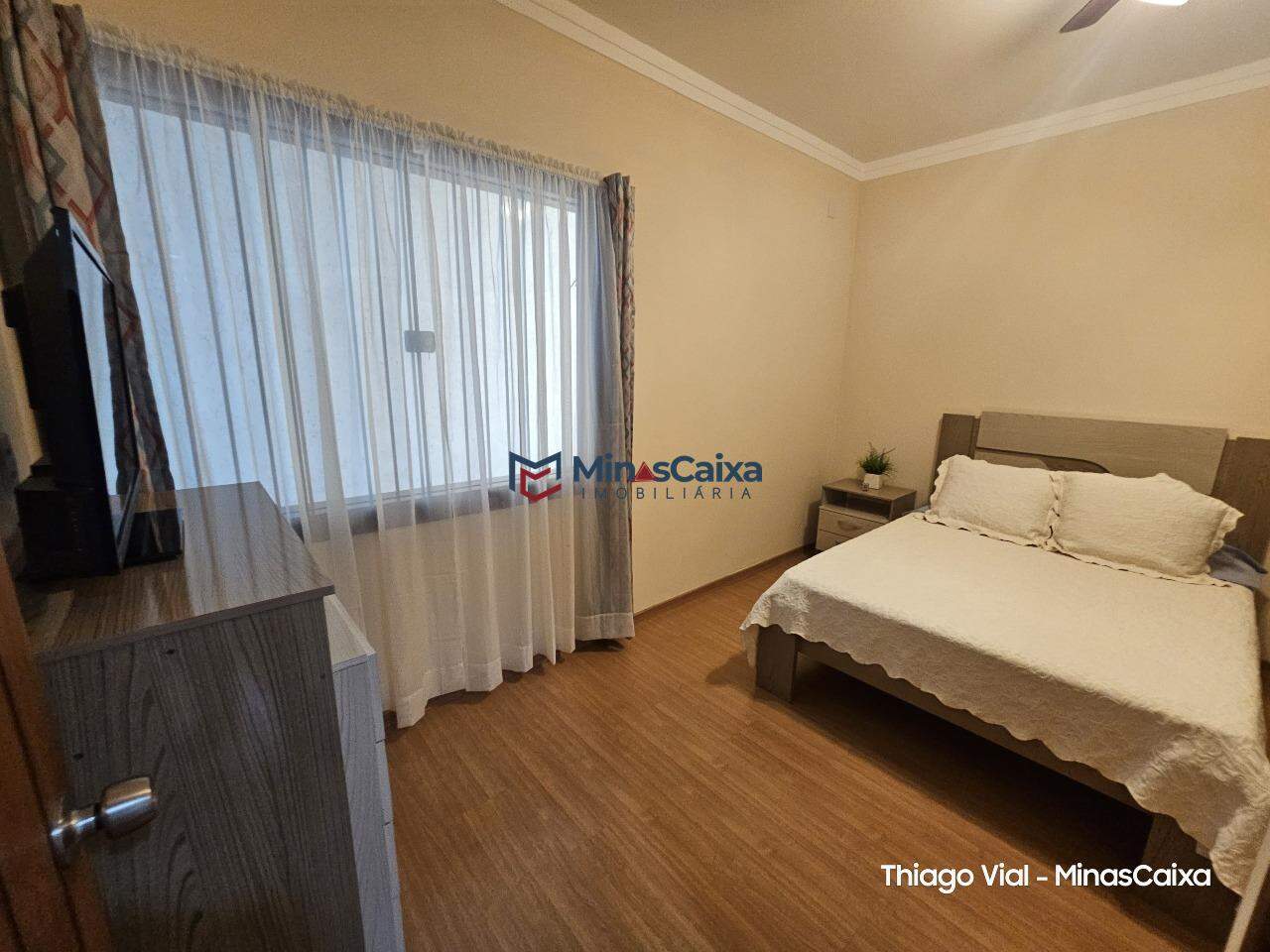 Casa à venda com 4 quartos, 294m² - Foto 13