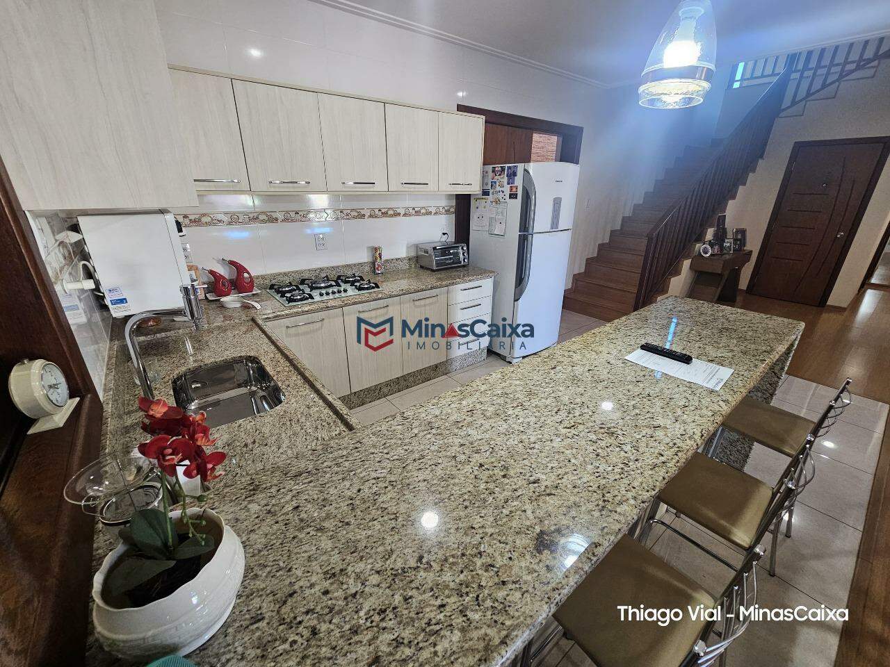 Casa à venda com 4 quartos, 294m² - Foto 6