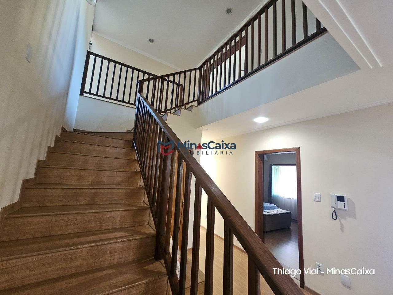 Casa à venda com 4 quartos, 294m² - Foto 9