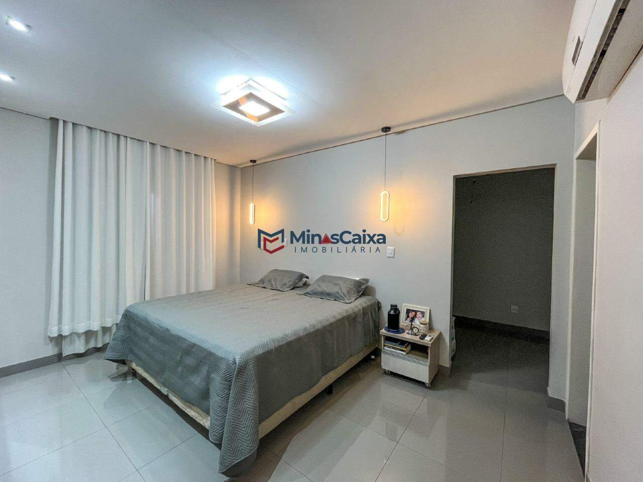 Casa à venda com 3 quartos, 200m² - Foto 8