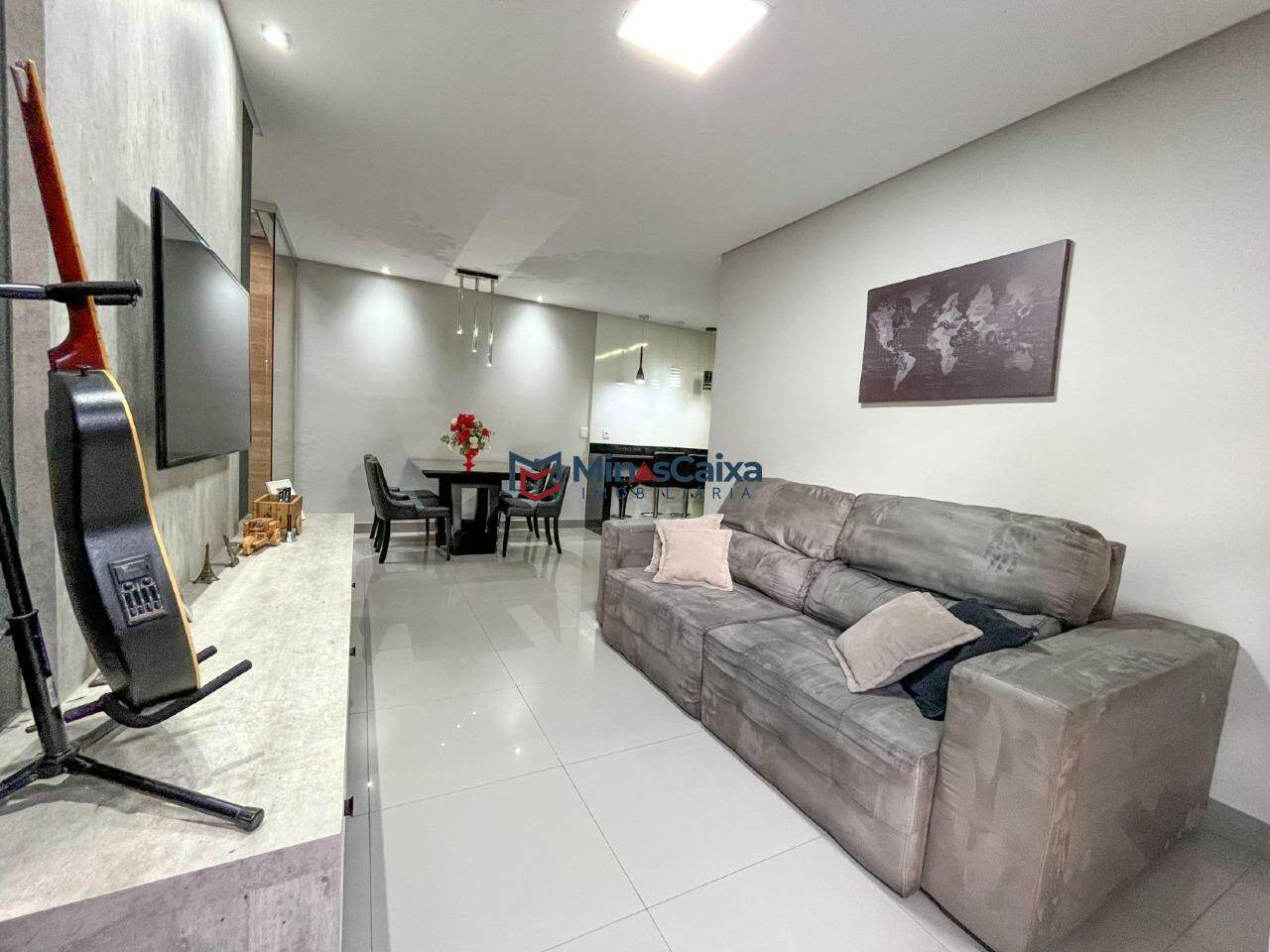Casa à venda com 3 quartos, 200m² - Foto 3