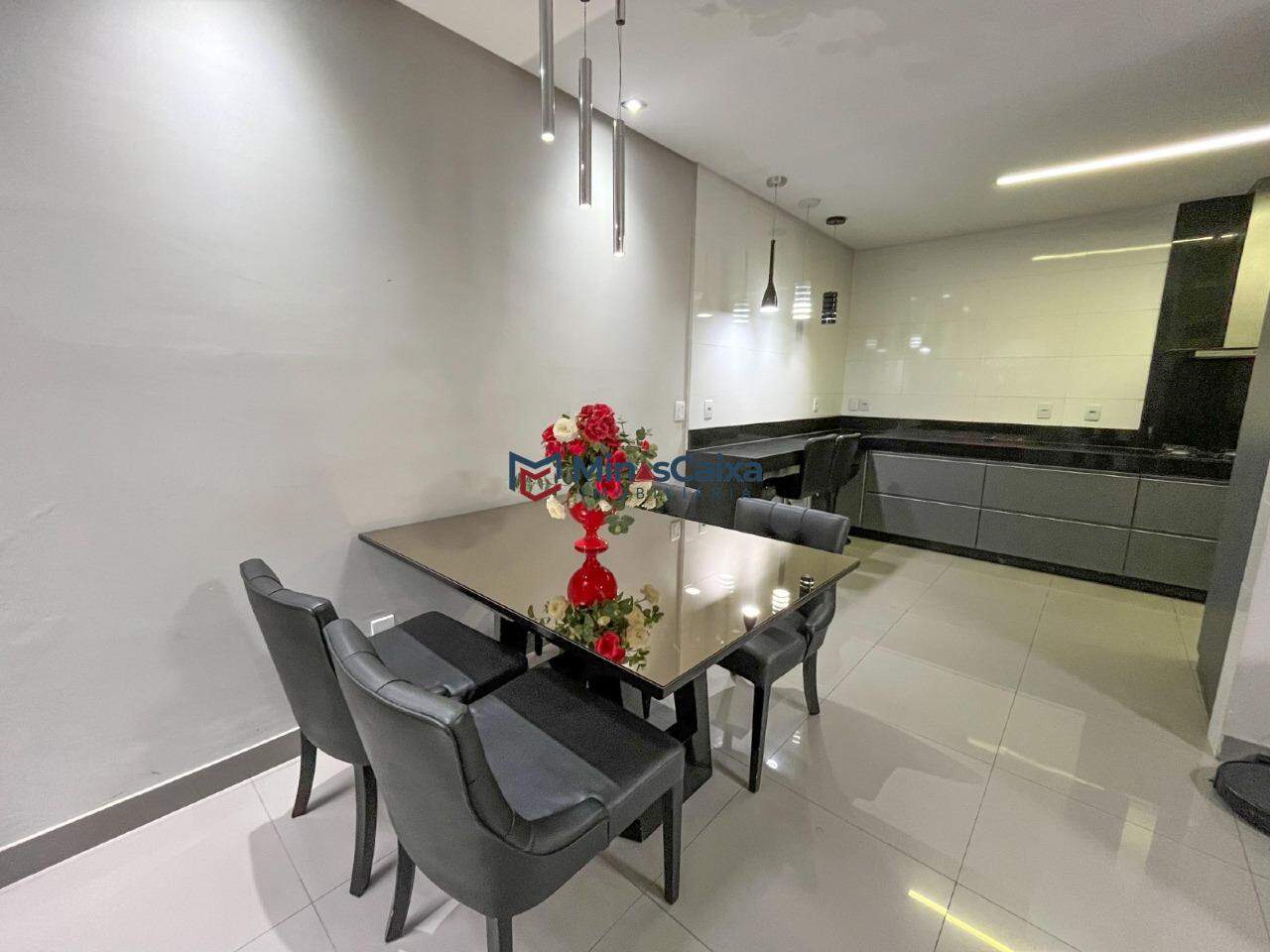 Casa à venda com 3 quartos, 200m² - Foto 5