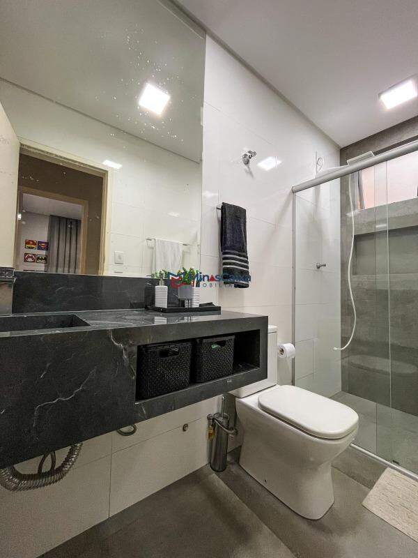 Casa à venda com 3 quartos, 200m² - Foto 12