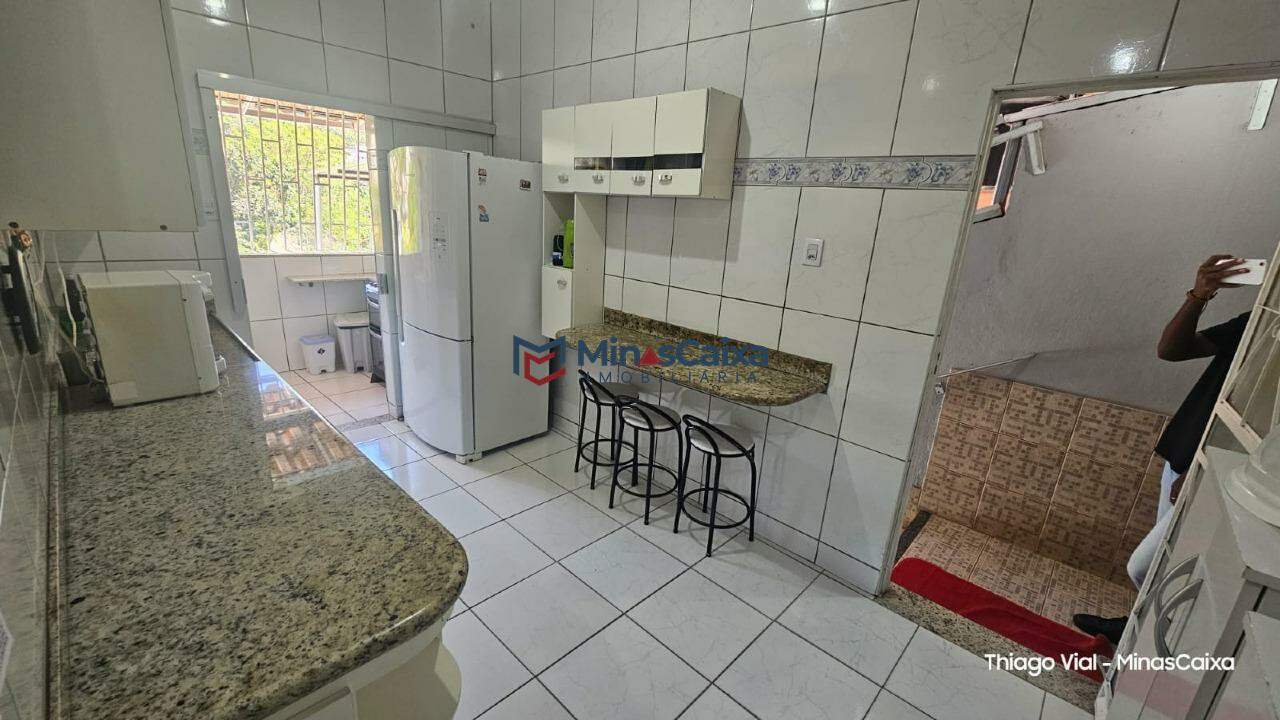 Casa à venda com 3 quartos, 188m² - Foto 8