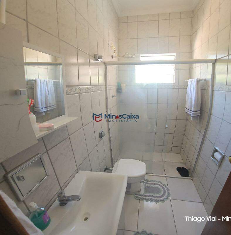 Casa à venda com 3 quartos, 188m² - Foto 14
