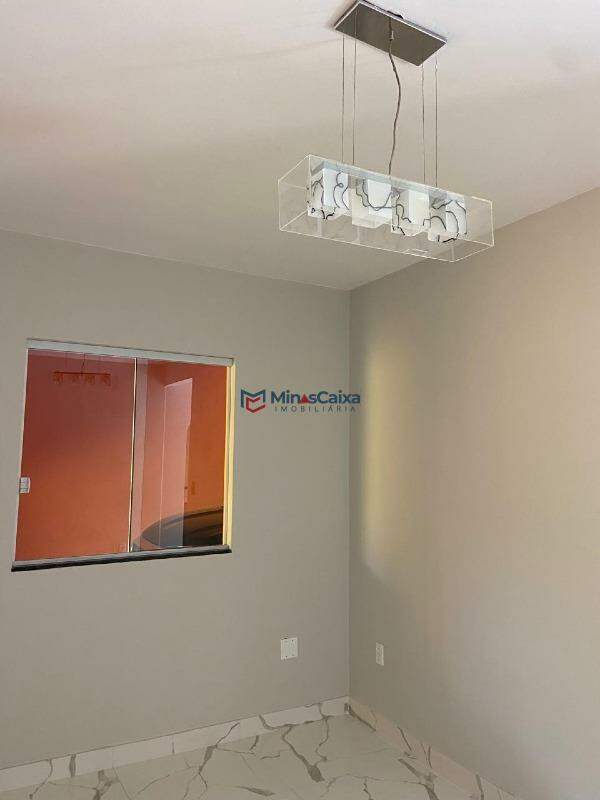 Casa à venda com 3 quartos, 288m² - Foto 3