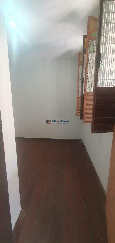 Casa à venda com 3 quartos, 200m² - Foto 10
