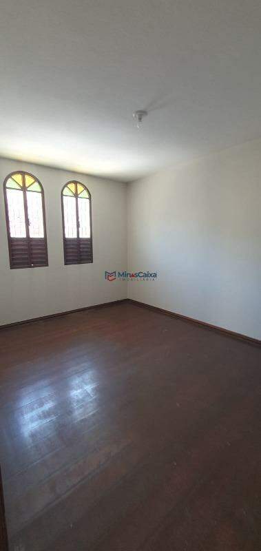 Casa à venda com 3 quartos, 200m² - Foto 14