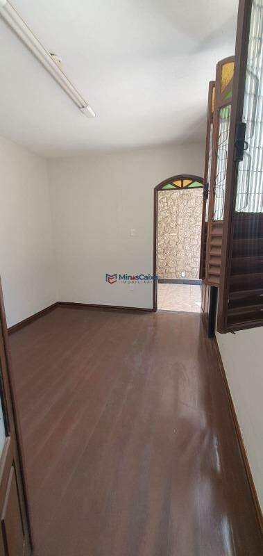 Casa à venda com 3 quartos, 200m² - Foto 16