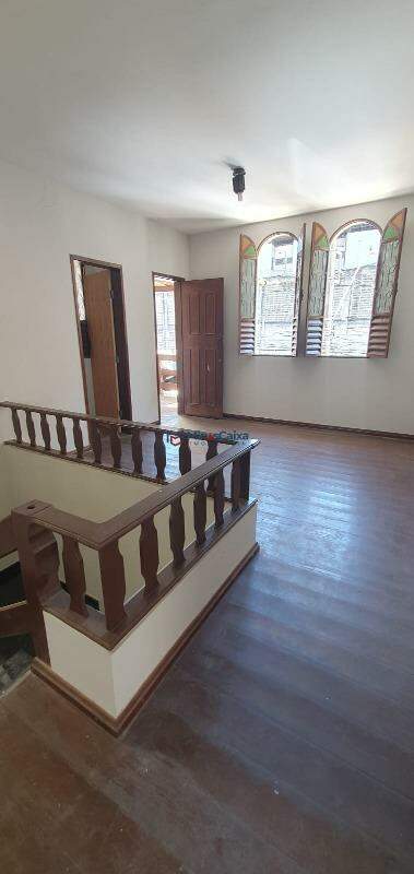 Casa à venda com 3 quartos, 200m² - Foto 7
