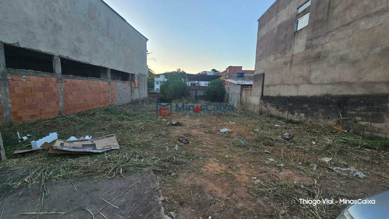 Terreno à venda, 360m² - Foto 1