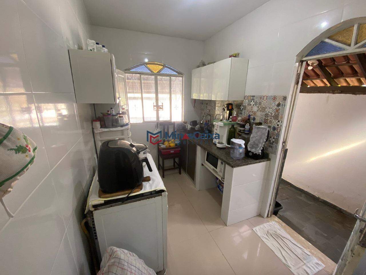 Casa à venda com 5 quartos, 250m² - Foto 9