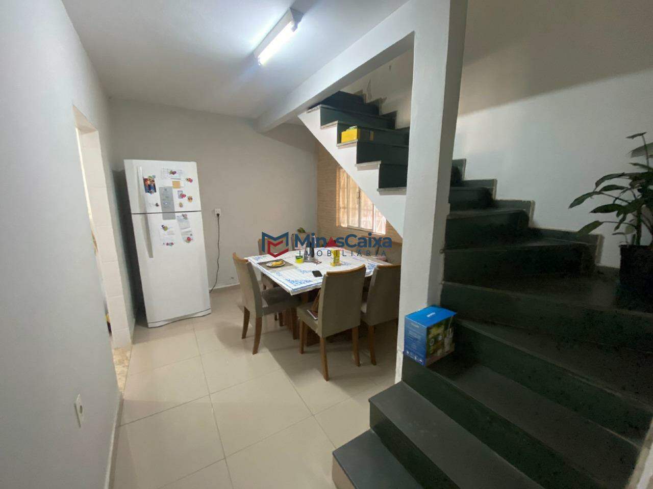 Casa à venda com 5 quartos, 250m² - Foto 12