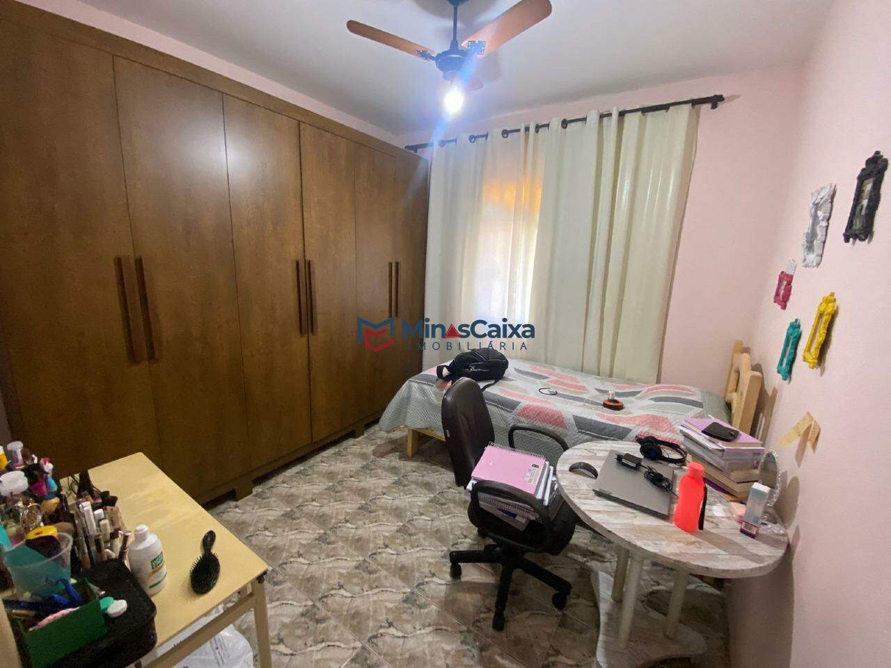 Casa à venda com 5 quartos, 250m² - Foto 7