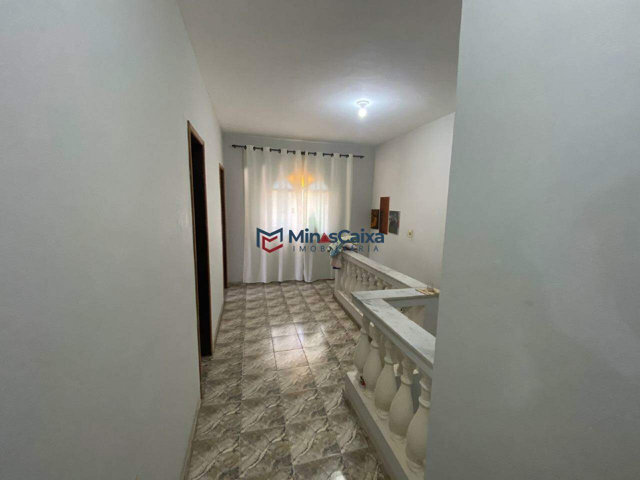 Casa à venda com 5 quartos, 250m² - Foto 13