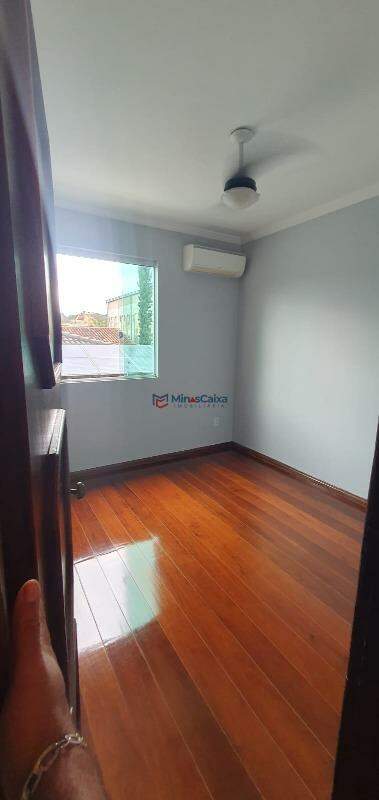 Casa para alugar com 4 quartos, 350m² - Foto 9