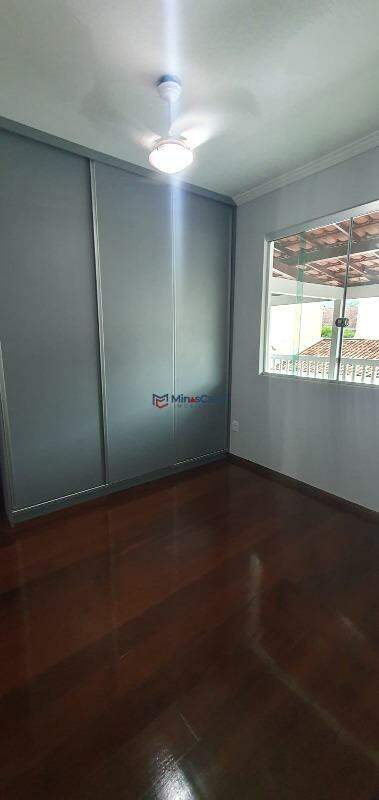 Casa para alugar com 4 quartos, 350m² - Foto 10