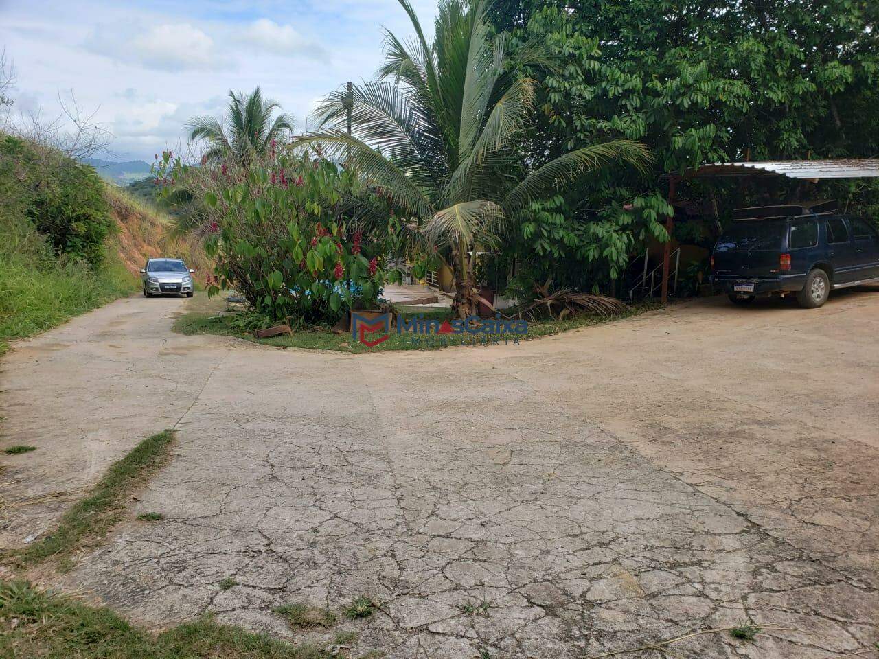 Casa à venda com 5 quartos, 270m² - Foto 8
