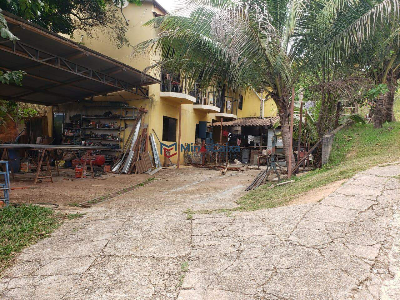 Casa à venda com 5 quartos, 270m² - Foto 3