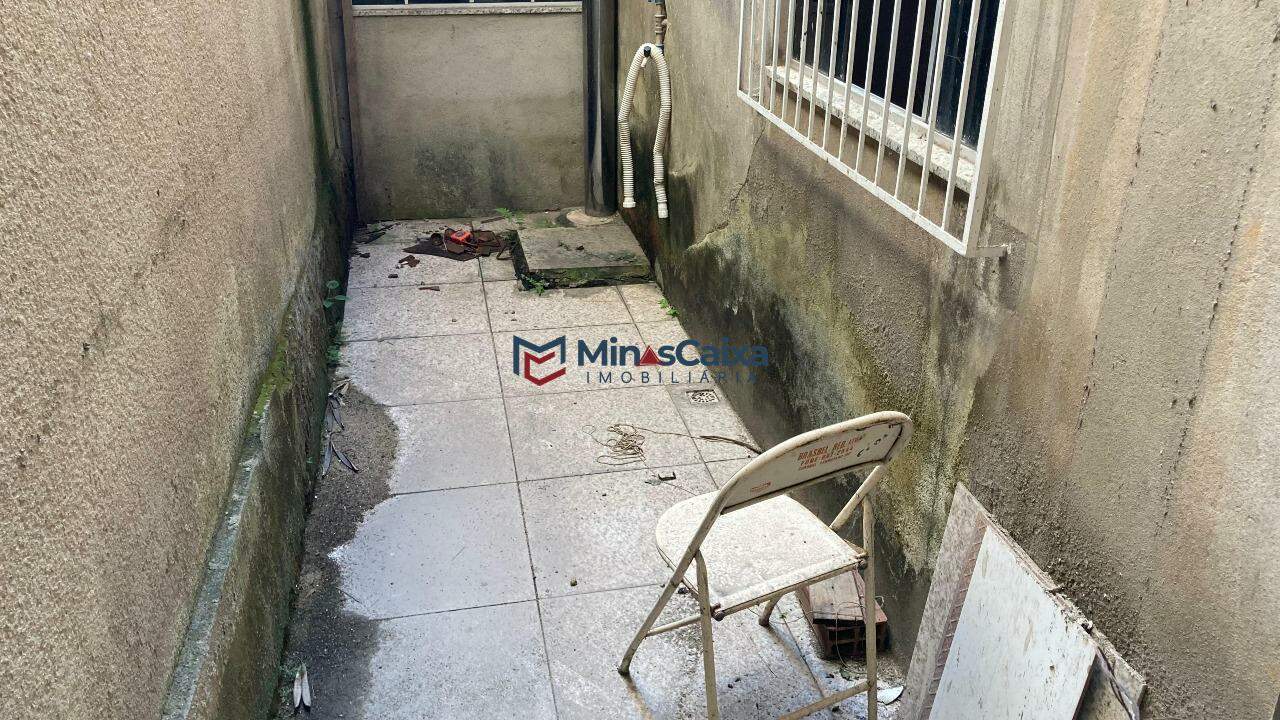 Casa à venda com 2 quartos, 120m² - Foto 9