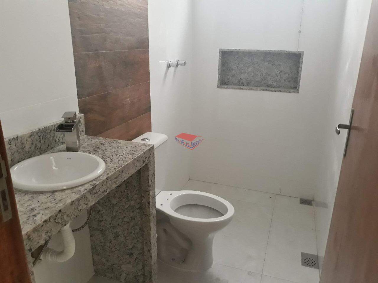 Casa à venda com 3 quartos, 220m² - Foto 8