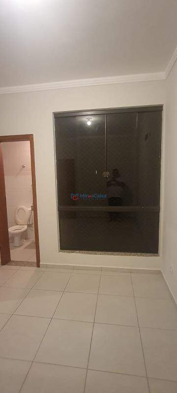 Apartamento à venda com 3 quartos, 78m² - Foto 3