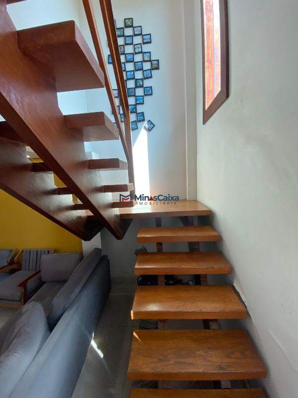 Casa à venda com 4 quartos, 250m² - Foto 8
